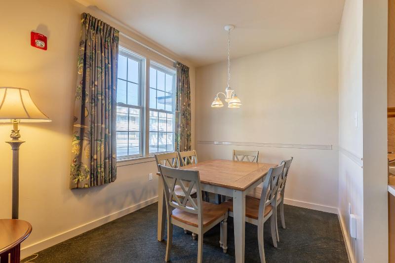 Ebb Tide Suites - photo 18