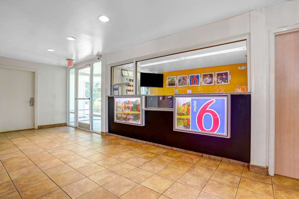 Motel 6 Raleigh NC North - photo 21