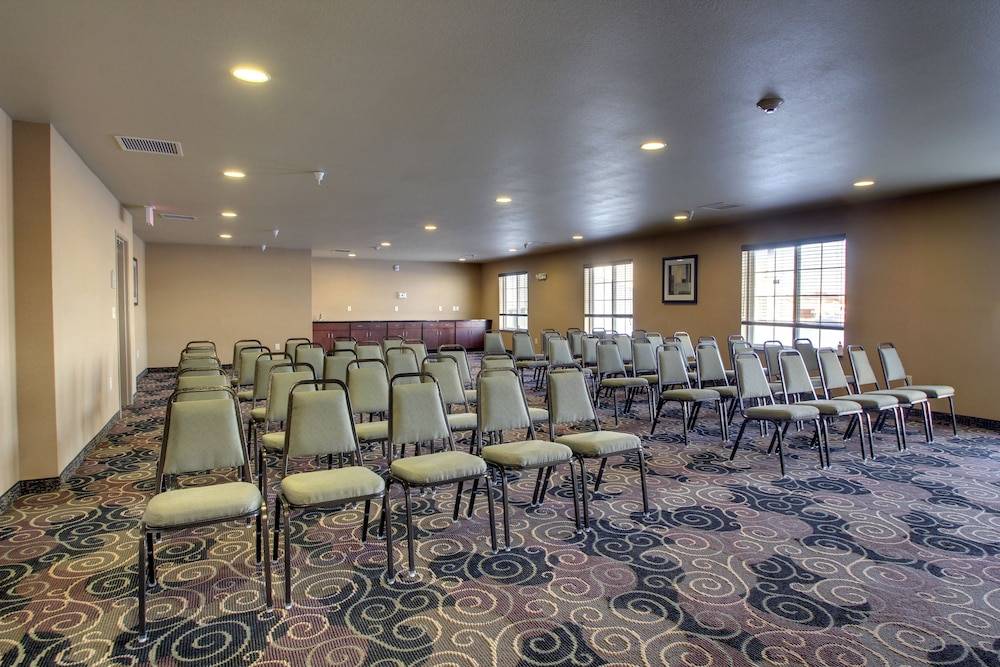 Cobblestone Inn & Suites Bottineau - photo 24