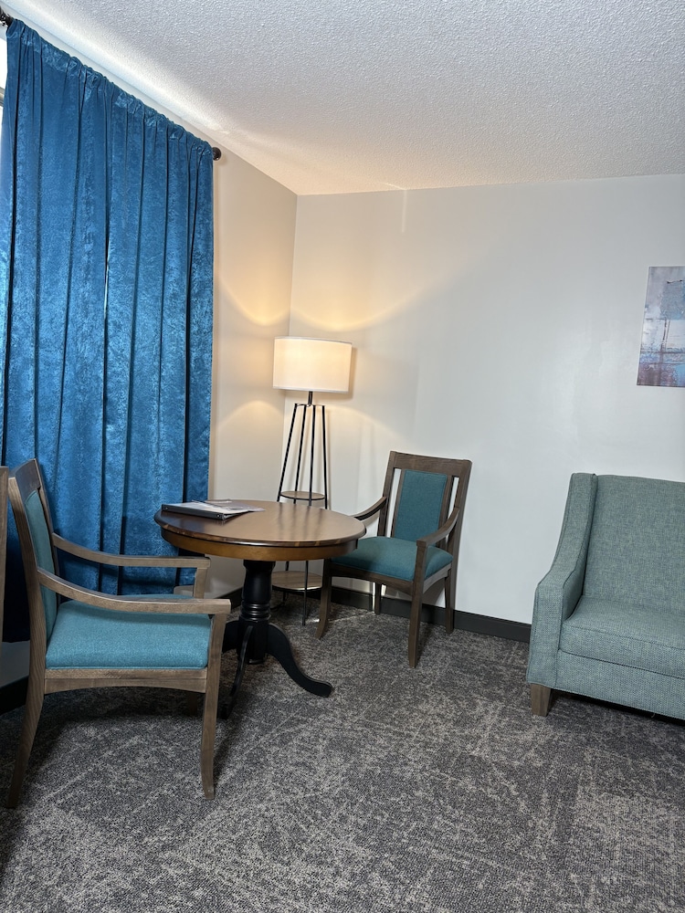 The Northeastland Hotel - photo 22