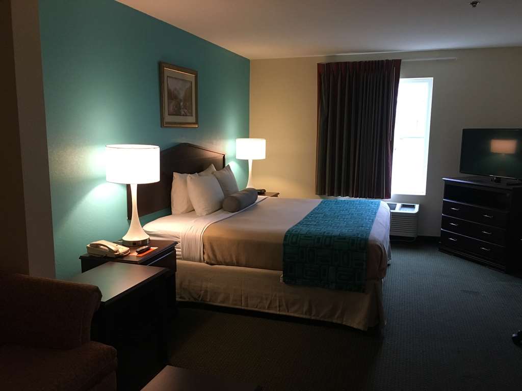 Howard Johnson by Wyndham Houma - photo 10