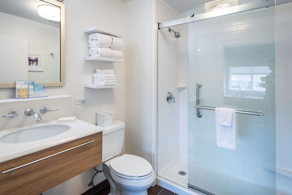 Hampton Inn & Suites Chicago Lincolnshire - photo 41