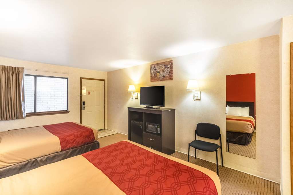 Econo Lodge Fredericksburg - photo 9