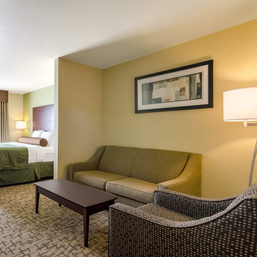 Cobblestone Inn & Suites Carrington - photo 8