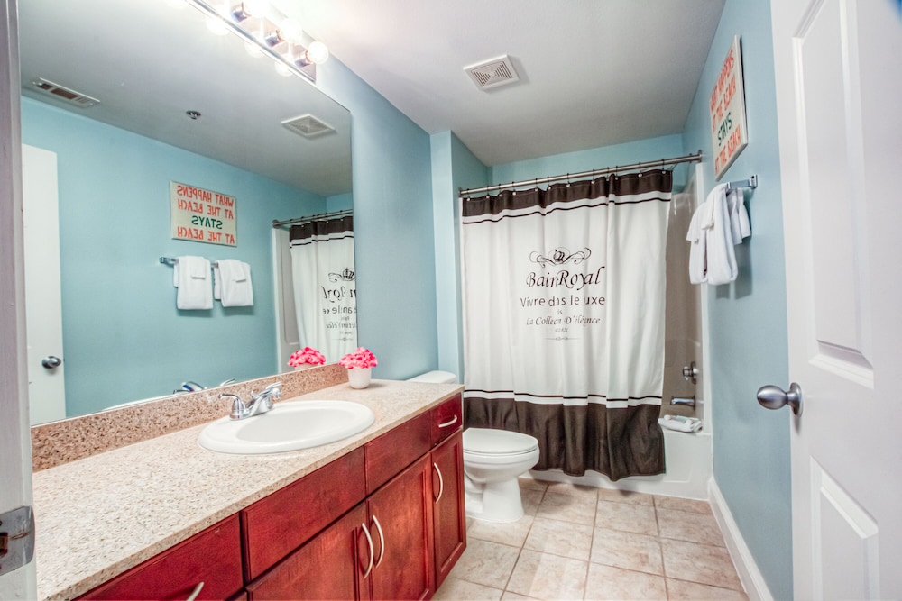 Laketown Wharf Resort by Aneliya's Rentals - photo 761