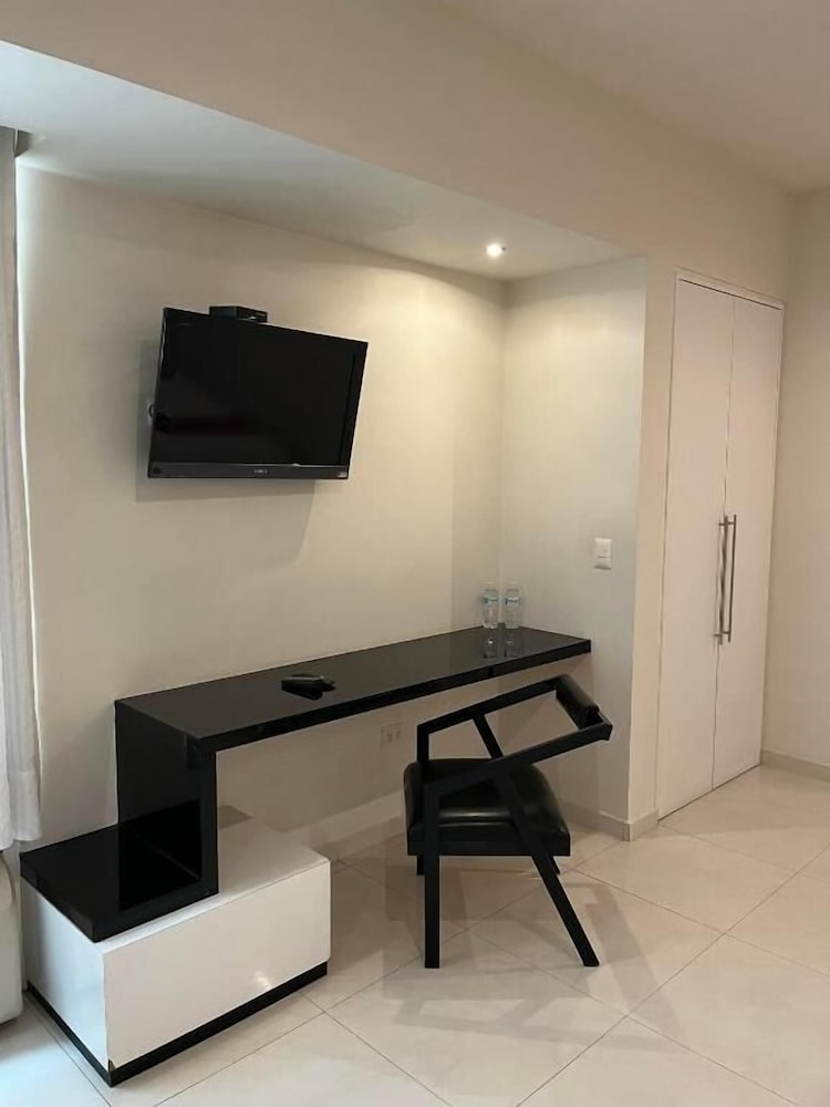 Zújmú Business Boutique Hotel — Aguascalientes — photo 4