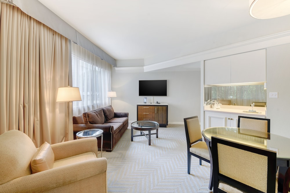 The Beverly Hilton - photo 12