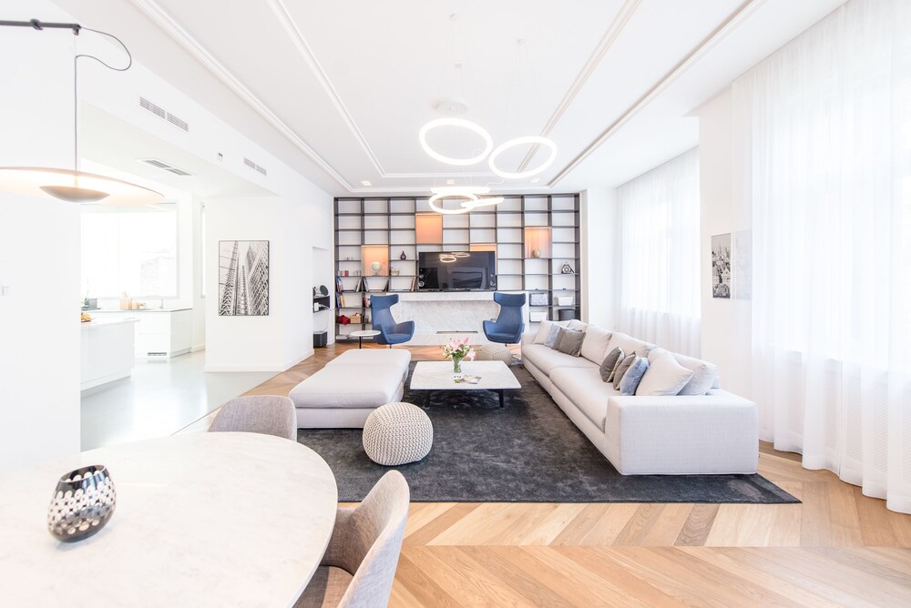 Venus Apartments Broadway I Budapest — 5-Star Luxury Hotel in Budapest, Hungary