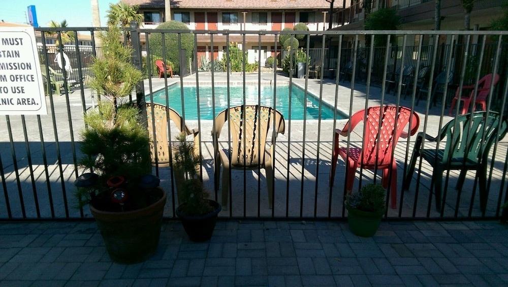 Lancaster Inn - photo 3