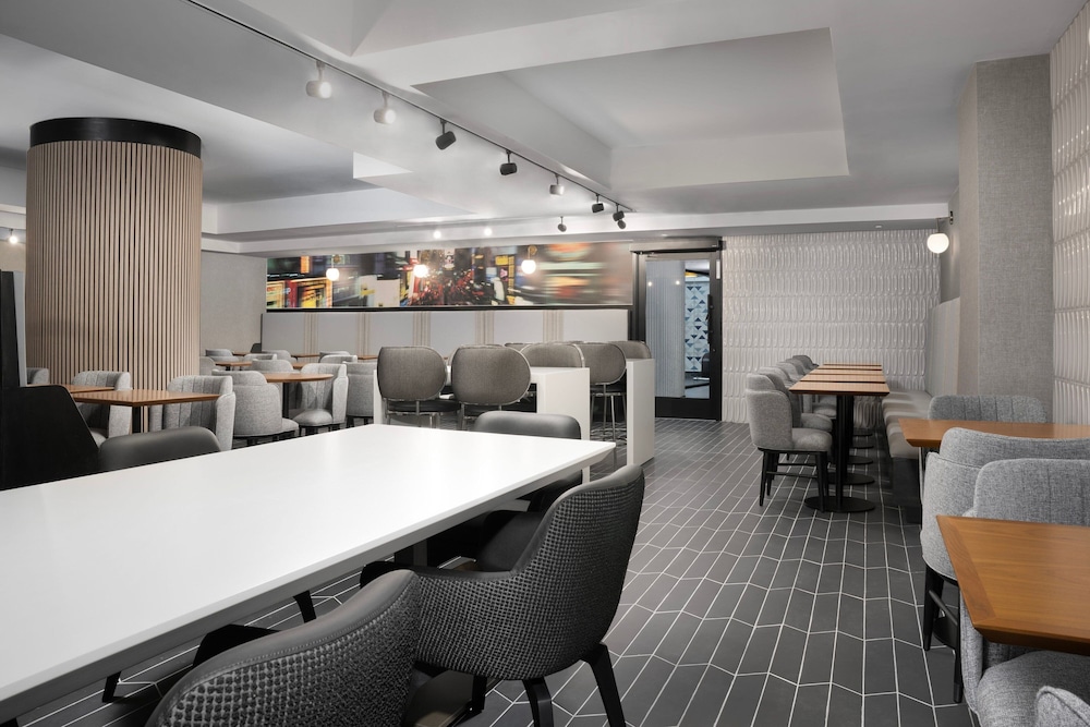 SpringHill Suites by Marriott New York Manhattan Times Square - photo 17