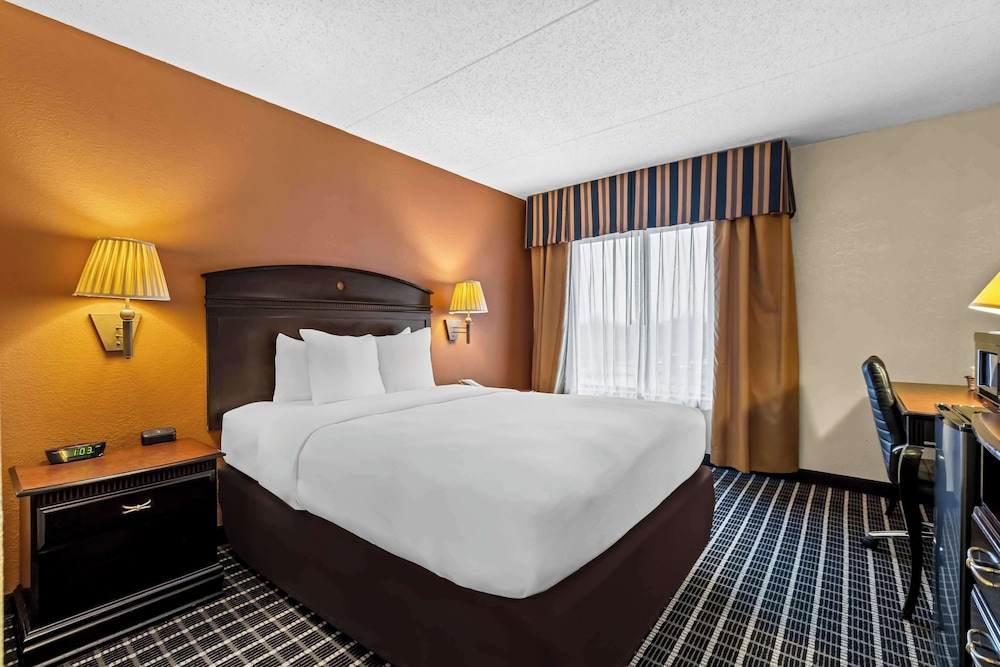 Comfort Inn & Suites Somerset New Brunswick - photo 18