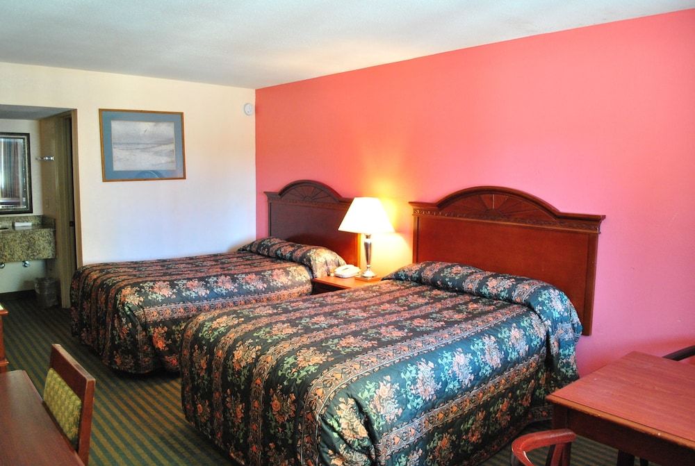 Coconut Grove Motor Inn - photo 5