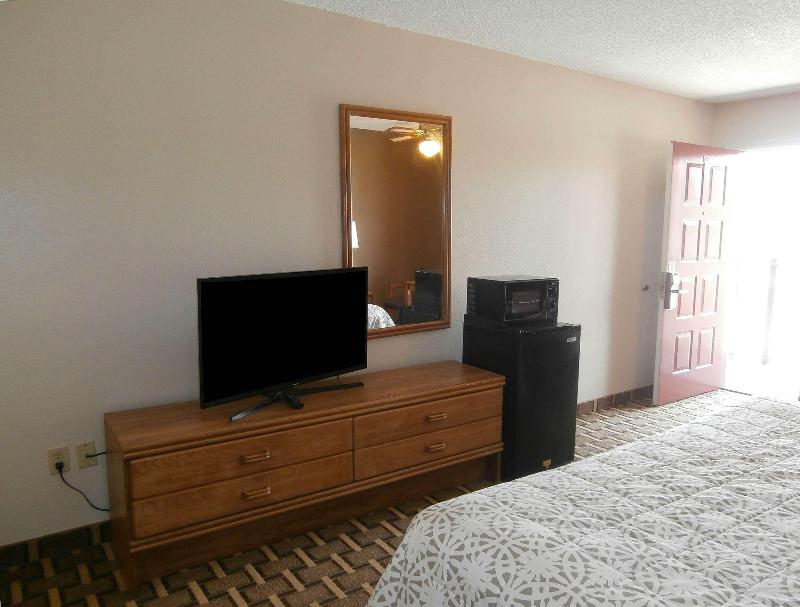 Americas Best Value Inn Blue Ridge - photo 15