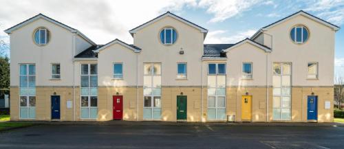 Glancys Accomadation — 4-Star Luxury Hotel in Carrick-On-Shannon, Republic of Ireland