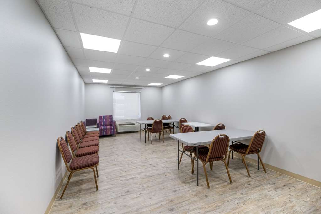 Quality Inn & Suites Carlsbad Caverns Area - photo 26