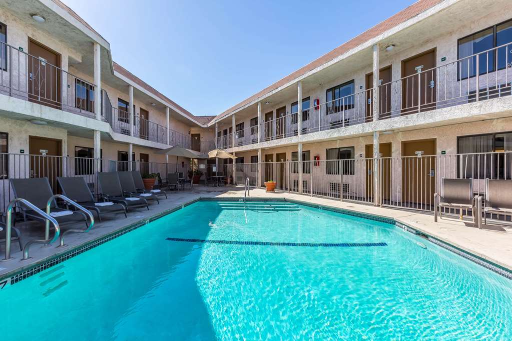 Rodeway Inn Magic Mountain Area - last minute hotel in Castaic