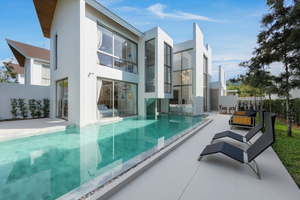 Luxury 3BR Villa Wallaya with Private Pool — 4-Star Luxury Hotel in Thalang, Thailand