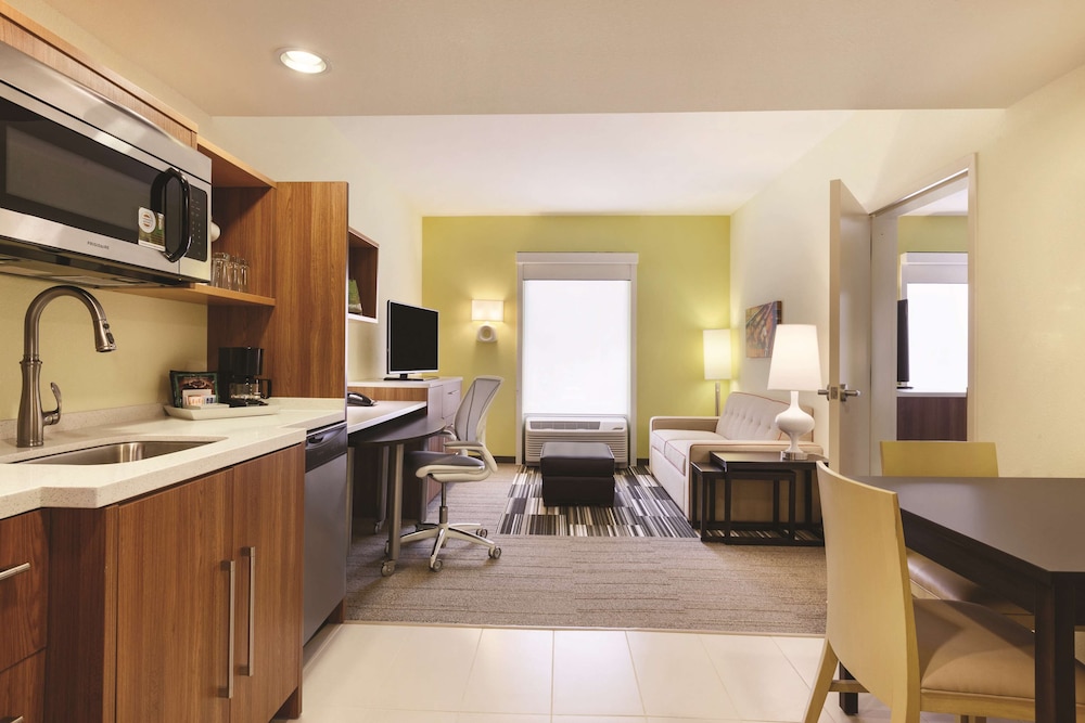 Home2 Suites by Hilton College Station - photo 10