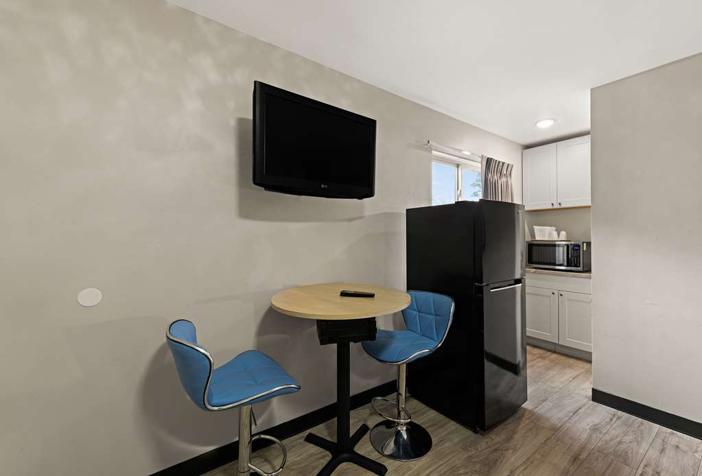 Rodeway Inn Charlotte Independence Blvd. - photo 22