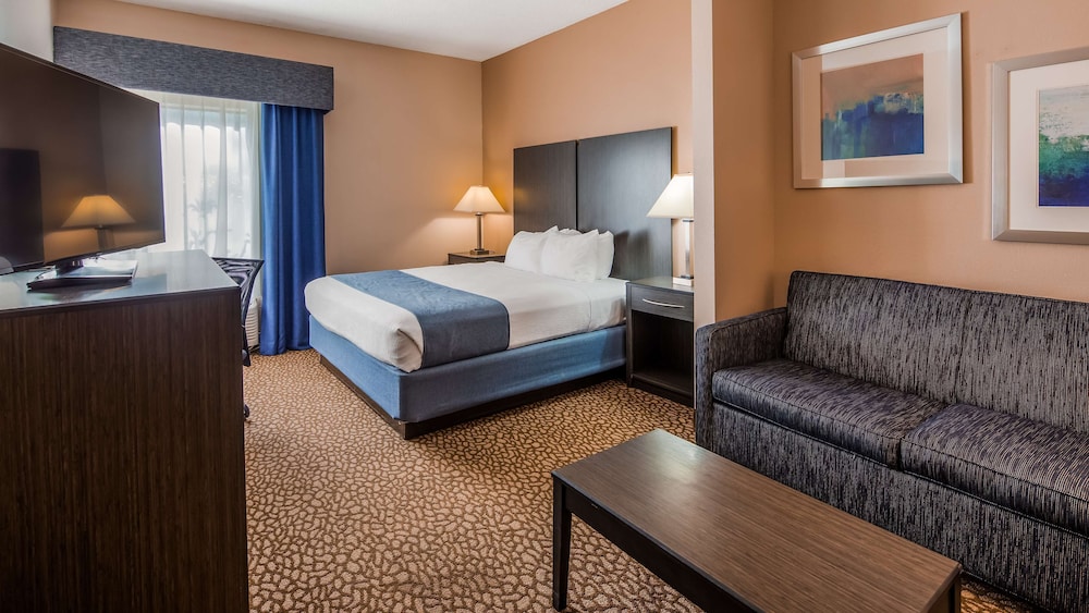 Best Western Plus Bradenton Hotel & Suites - photo 7