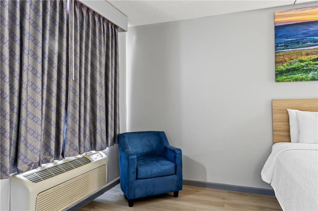 Days Inn by Wyndham Salina South - photo 24