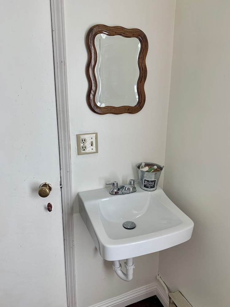 The Bodie Hotel - photo 19