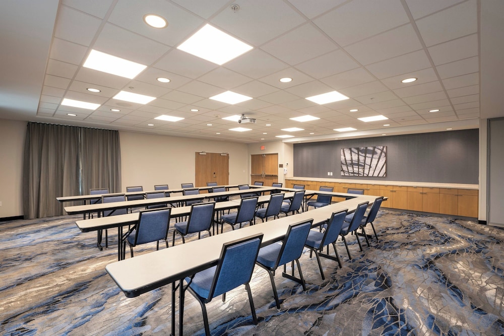 Fairfield Inn & Suites by Marriott Arkadelphia - photo 29