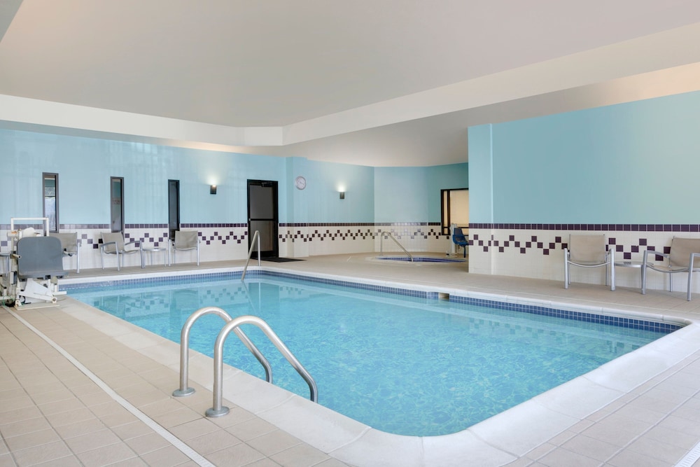 SpringHill Suites by Marriott Newark Liberty International - photo 20