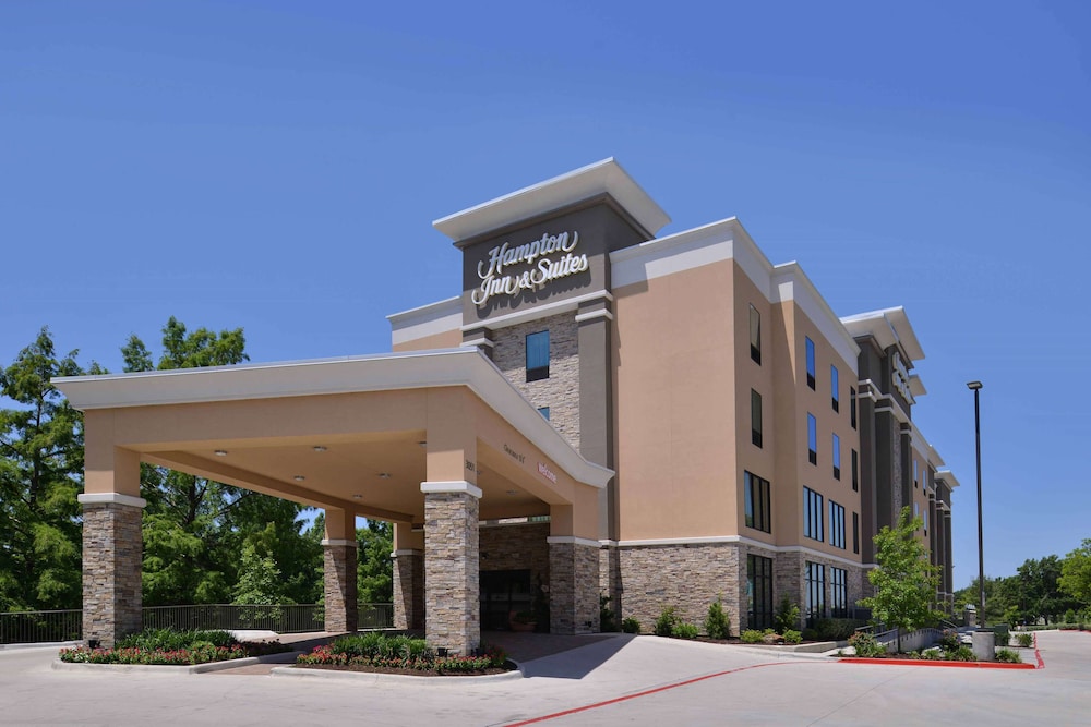 Hampton Inn & Suites Dallas Market Center - photo 71