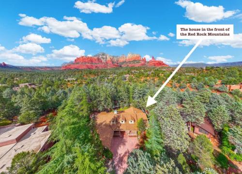Spacious 3BR Yavapai Retreat with Nature Views Hot Tub and Game Room in Sedona, United States