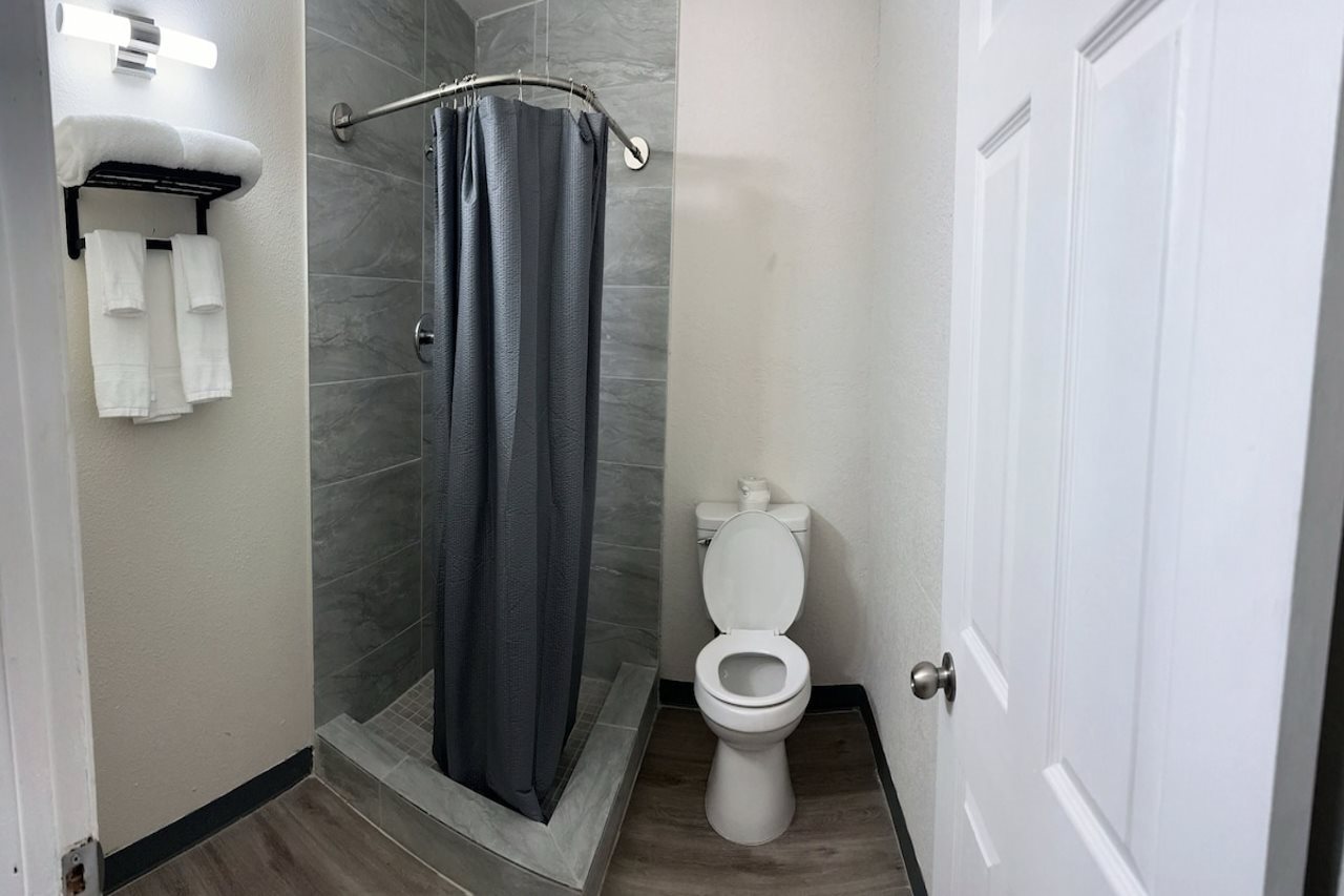 Studio City Suites a Travelodge by Wyndham - photo 7