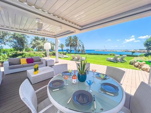 Erato Seafront Luxury Villa