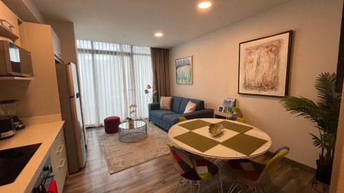 Cozy apartment with terrace SJ Cosmopolitan Tower #402 in San Jose, Costa Rica