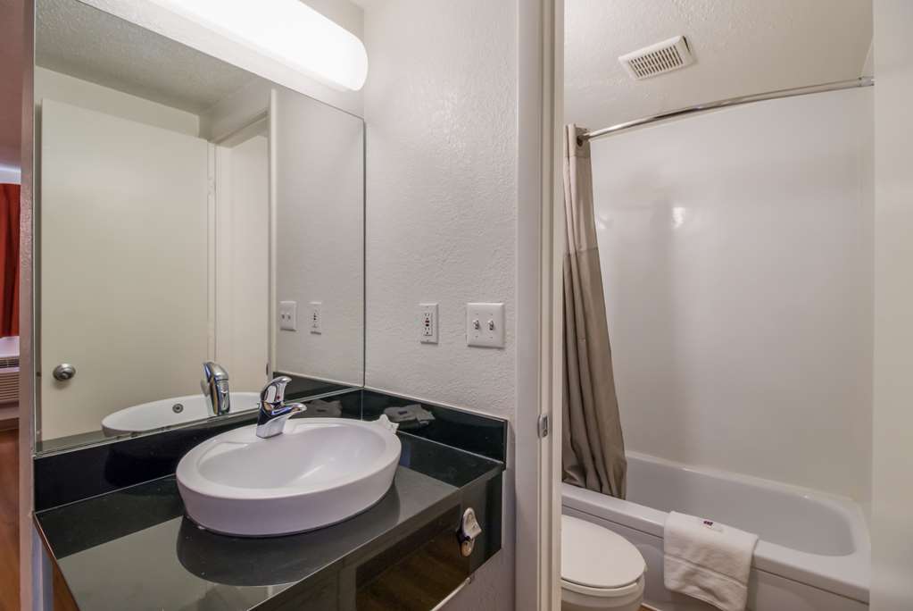 Park Inn by Radisson Fargo West Acres - photo 15