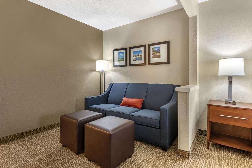 Comfort Inn & Suites Middletown Franklin - photo 22