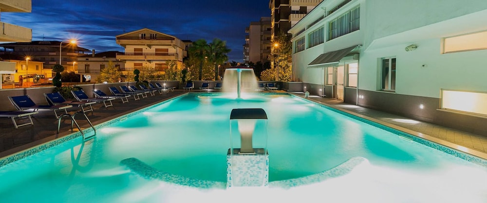 Hotel Excelsior — hotel in Alba Adriatica