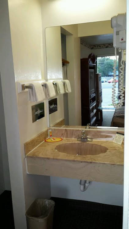 Friendship Inn Killeen Fort Hood - photo 12