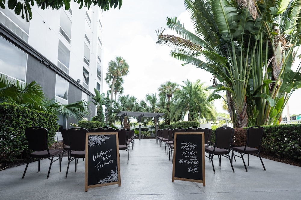 Courtyard by Marriott across Universal Orlando - photo 80