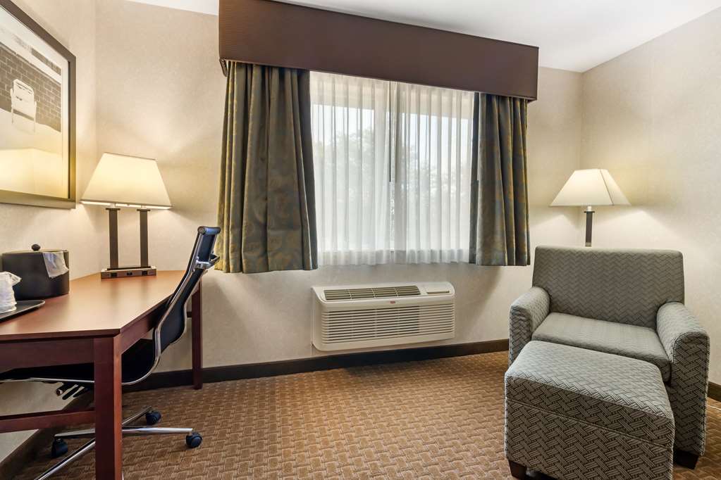 Best Western Wittenberg Inn - photo 26