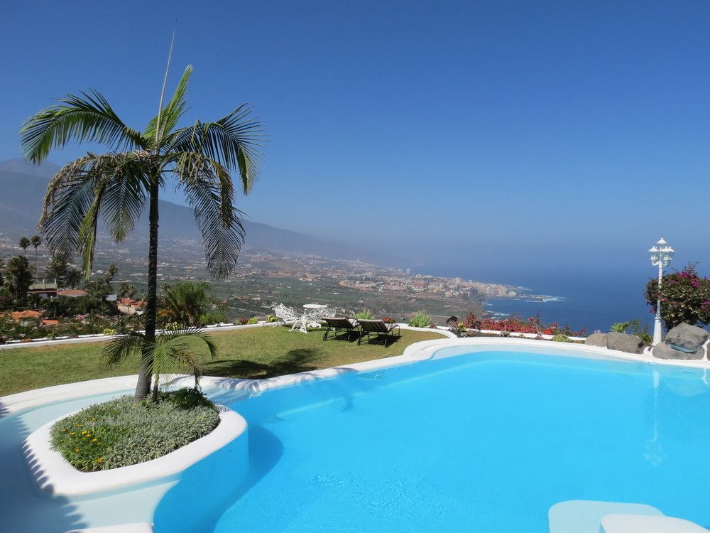 Heaven In Europe 88 — 4-Star Luxury Hotel in Santa Ursula, Spain