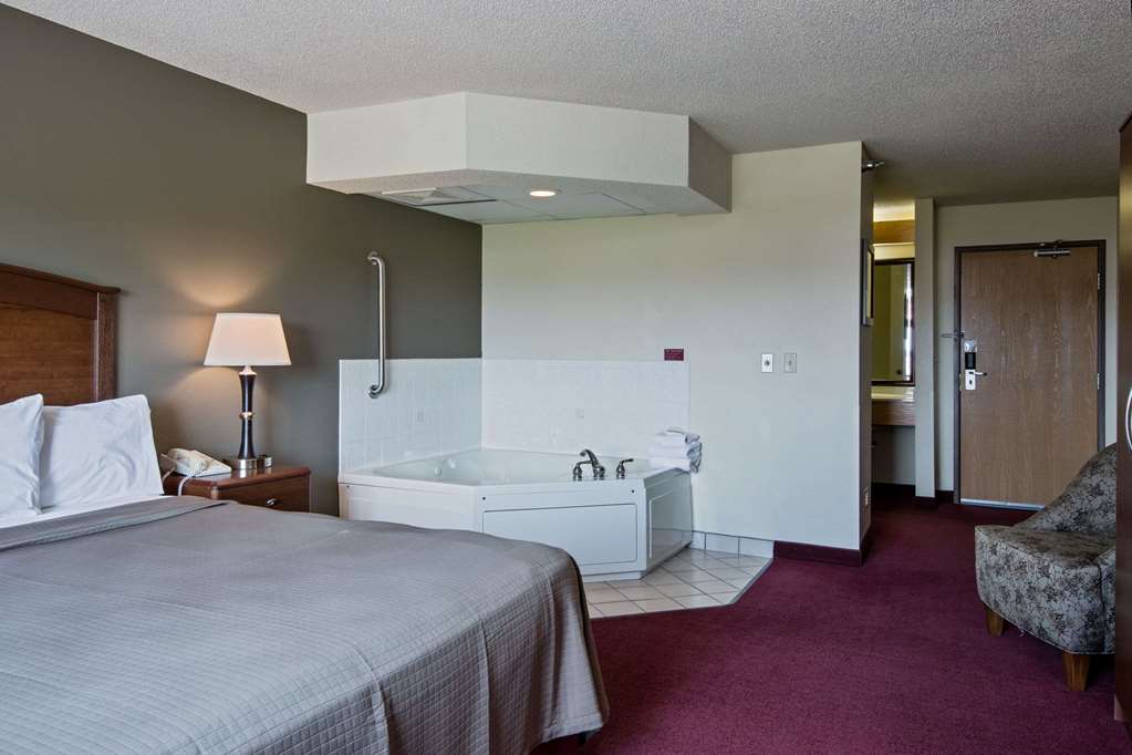 AmericInn by Wyndham Iowa Falls - photo 13