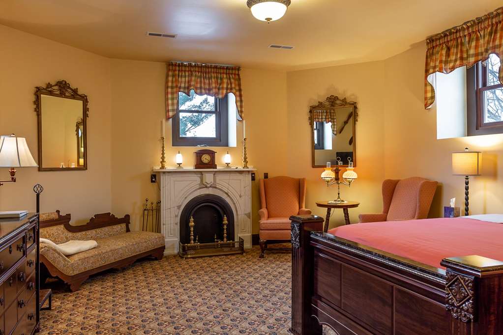 Steele Mansion - photo 15