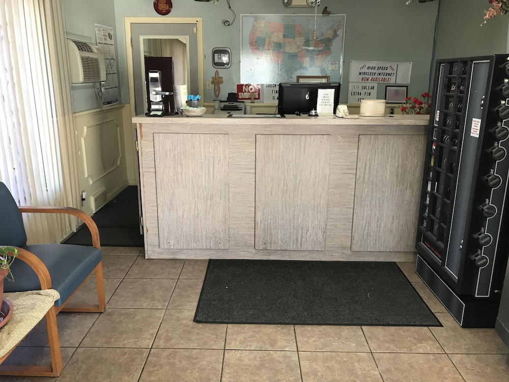 Guest House Motel - photo 2