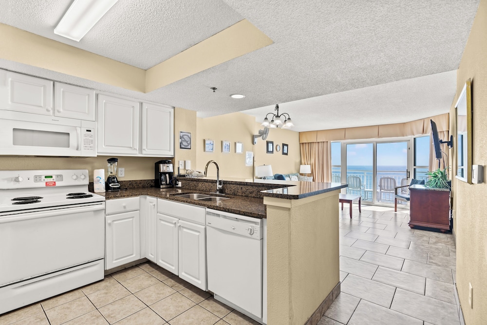 Units at Carolinian Beach Resort by Elliott Beach Rentals - photo 21
