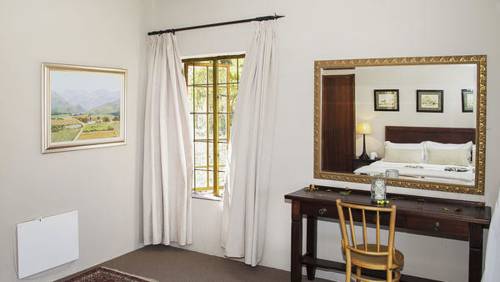 Zebra Cottage and Lodge