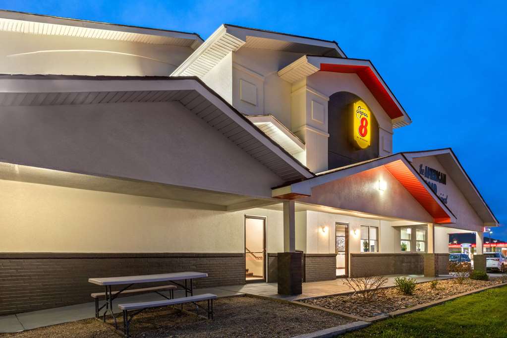 Super 8 by Wyndham Summersville - photo 4