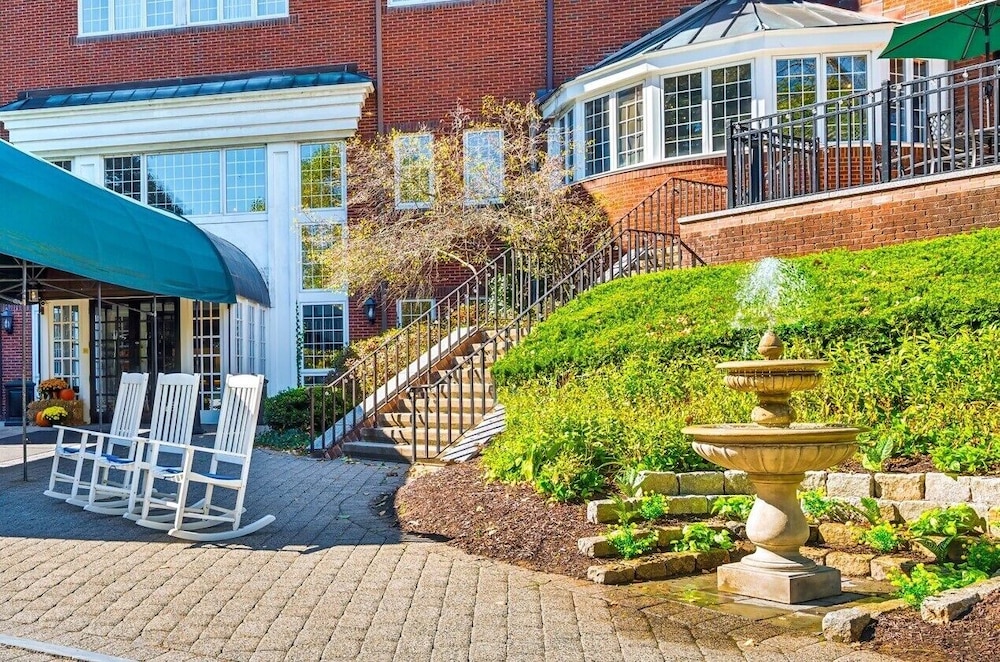 Simsbury Inn - photo 23