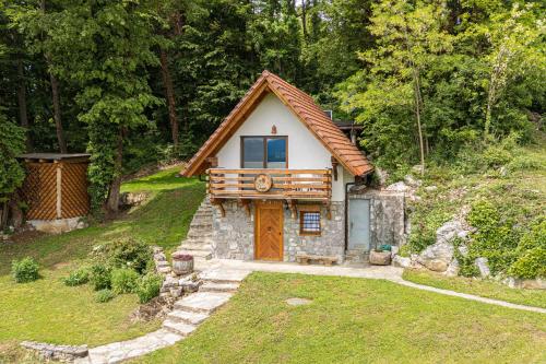Vineyard Cottages Rataj — 4-Star Luxury Hotel in Novo Mesto, Slovenia