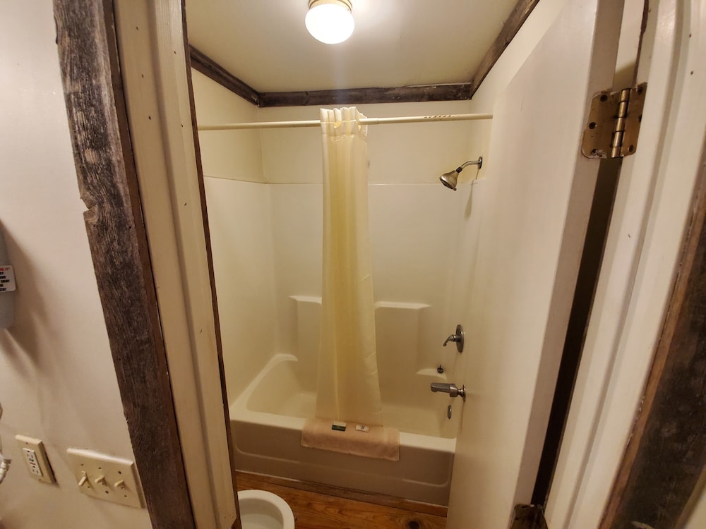 Jamesport Inn - photo 46