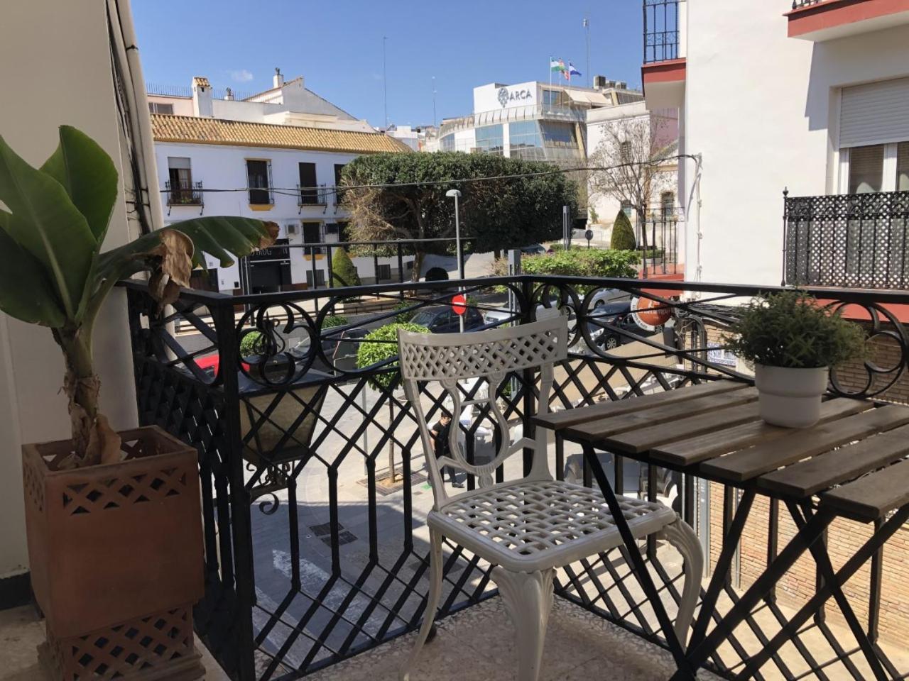 Bonito Apartamento Centrico Cerca de Sevilla — 4-Star Luxury Hotel in Alcala De Guadaira, Spain